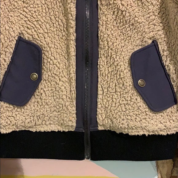 Anthropologie shearling bomber jacket - Picture 2 of 7